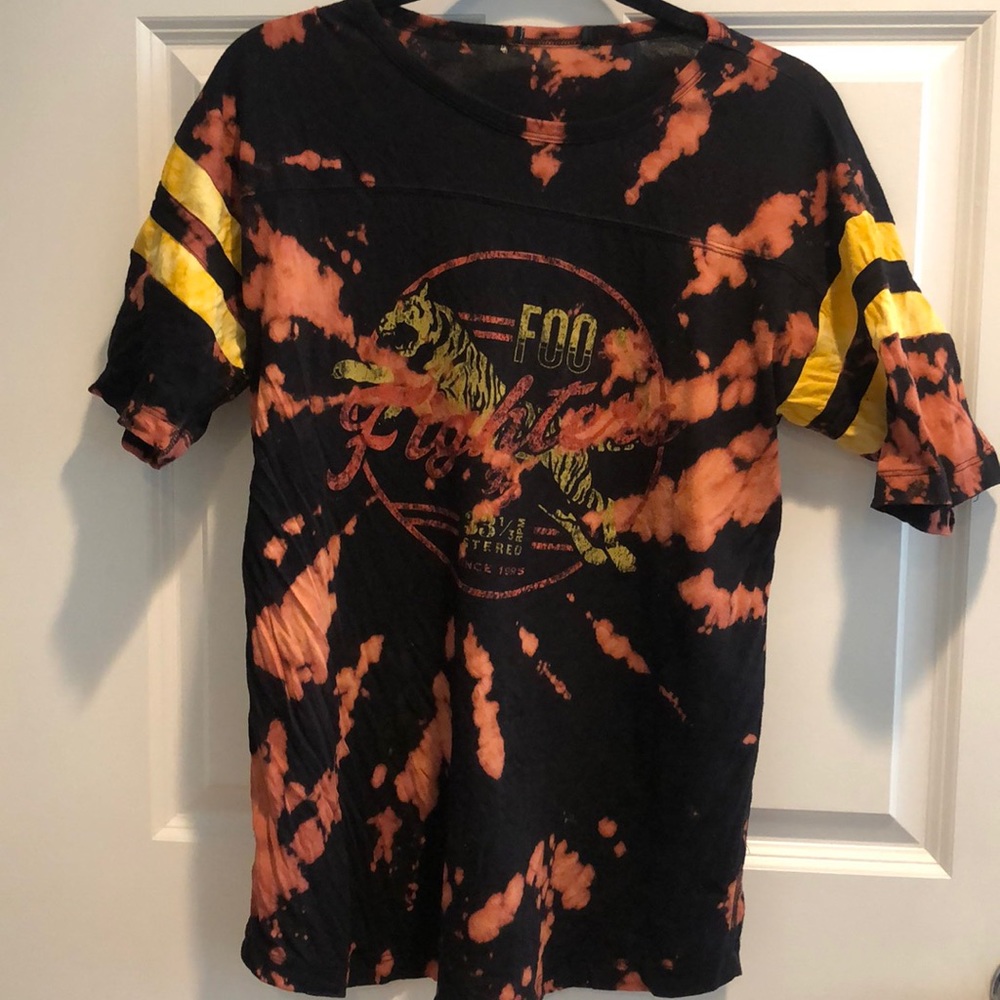 Vintage acid wash Foo Fighters tee